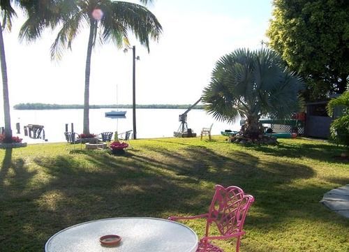 Knolls Court Motel Matlacha Екстериор снимка